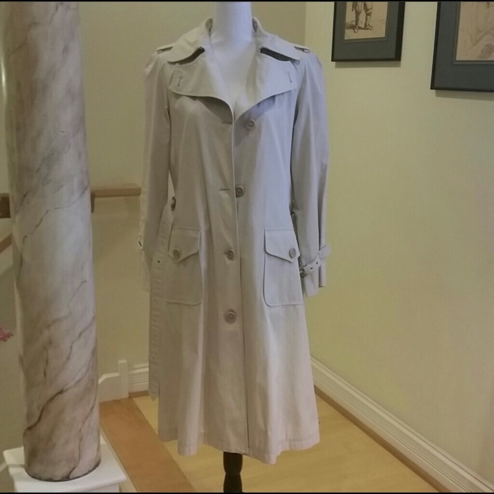 COPY - MaxMara  weekend  trench coat. Spring  time
